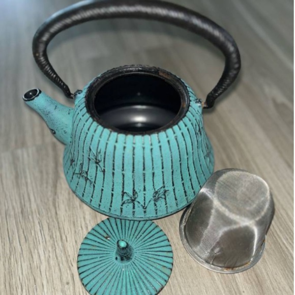 Tetsubin Japanese Cast Iron Kettle Tea Pot Marked w/ Teal Stainless Infuser - Picture 7 of 11